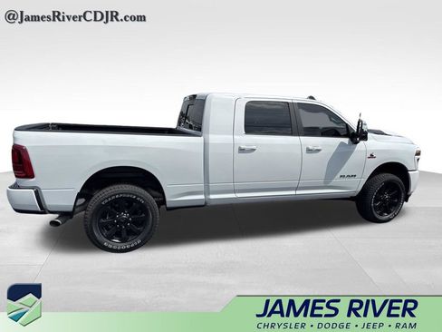 Used 2025 RAM 3500 Laramie w/ Sport Appearance Package AWD/4WD image 8