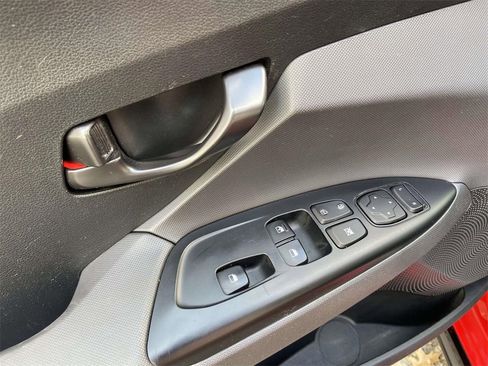 Used 2020 Hyundai Veloster N w/ Performance Package image 11