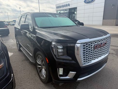 Used 2023 GMC Yukon Denali w/ Max Trailering Package image 3