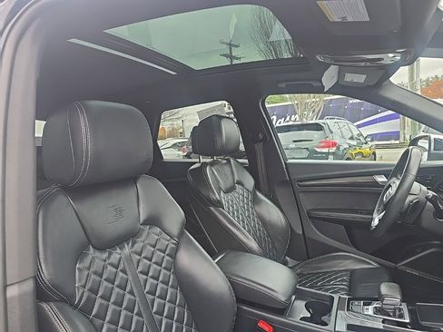 Used 2023 Audi SQ5 Premium Plus w/ Premium Plus Package image 13