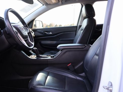 Used 2019 GMC Acadia SLT image 25