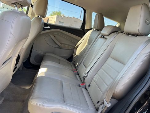 Used 2016 Ford Escape Titanium image 29