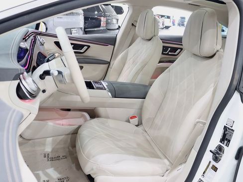 Used 2023 Mercedes-Benz EQS 580 4MATIC Sedan image 29