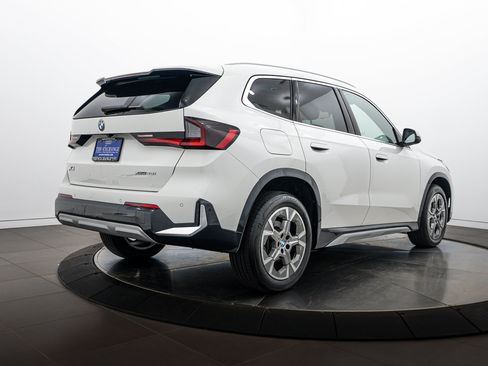 Used 2023 BMW X1 xDrive28i w/ Convenience Package AWD/4WD image 4