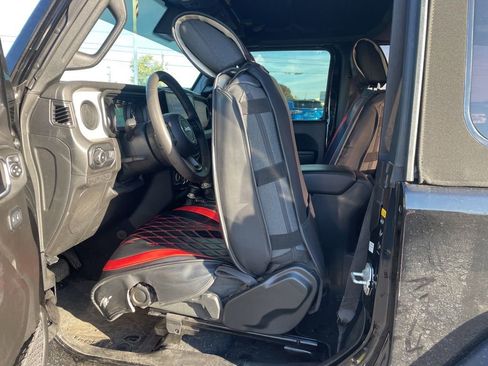 Used 2024 Jeep Wrangler Sport S image 31