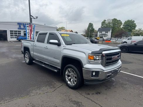 Used 2015 GMC Sierra 1500 SLT w/ SLT Crew Cab Value Package AWD/4WD image 3