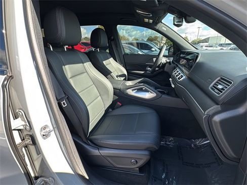 Certified 2025 Mercedes-Benz GLS 450 4MATIC image 27