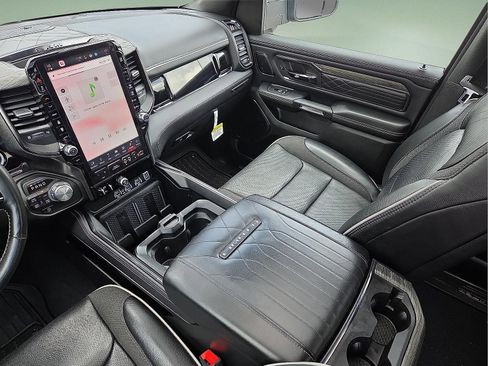 Used 2025 RAM 1500 Limited AWD/4WD image 9