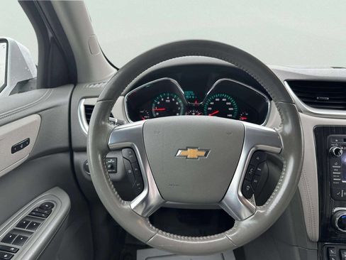 Used 2016 Chevrolet Traverse LT FWD image 23