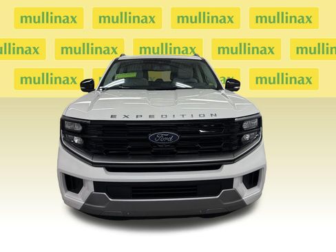 New 2026 Ford Expedition Max Platinum image 15