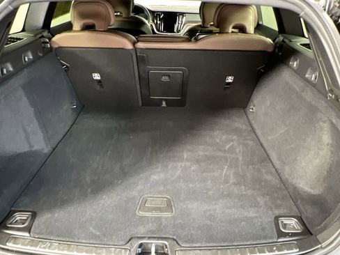Certified 2025 Volvo V60 B5 Cross Country Plus image 20