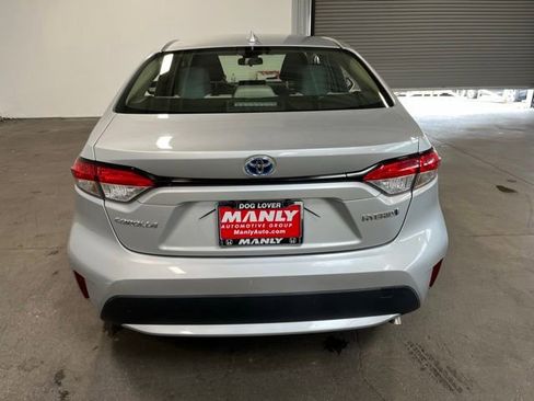 Used 2022 Toyota Corolla LE FWD image 4