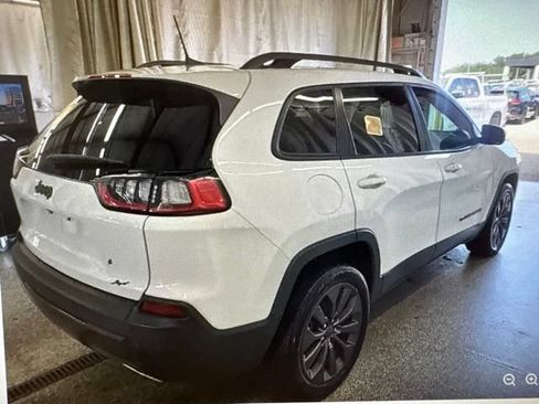 Used 2021 Jeep Cherokee Latitude Lux 80th Anniv w/ Quick Order Package 26U 80TH FWD image 3