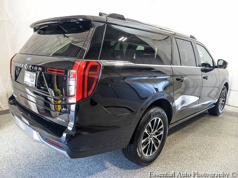 Certified 2025 Ford Expedition Max Platinum AWD/4WD image 10