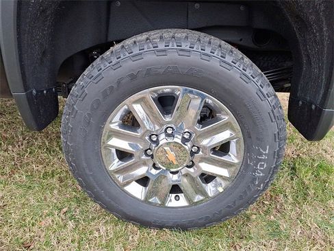 New 2026 Chevrolet Silverado 2500 High Country w/ Z71 Off-Road Package image 5