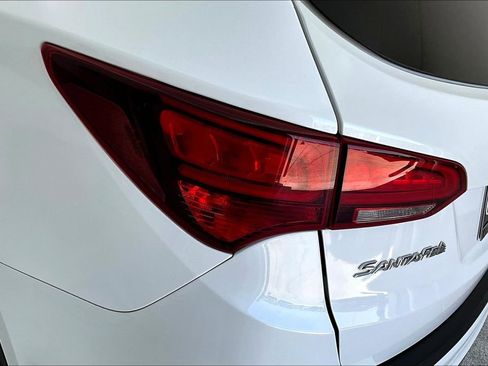 Used 2017 Hyundai Santa Fe Sport image 38