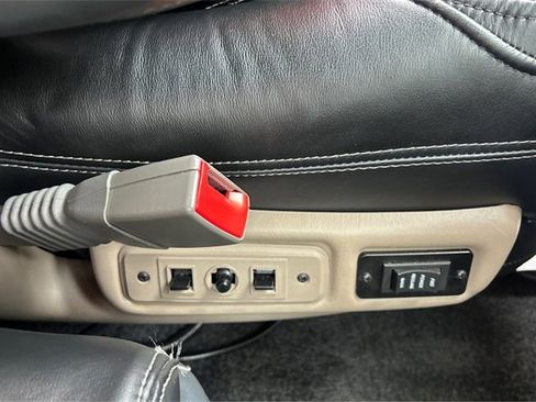 Used 2023 GMC Savana 2500 Extended image 14