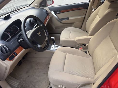 Used 2009 Chevrolet Aveo5 LT w/ Power and Convenience Package image 6