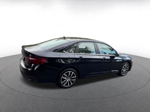 Used 2025 Volkswagen Jetta SE image 15