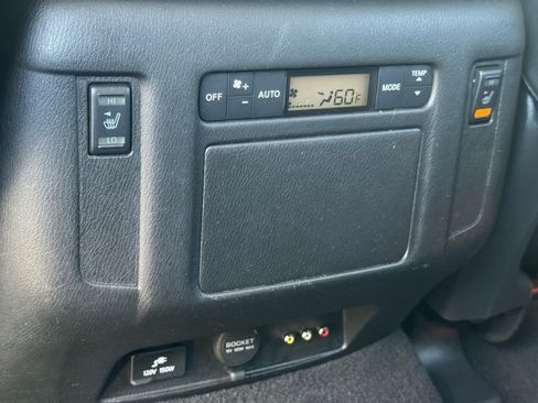 Used 2015 INFINITI QX80 2WD w/ Deluxe Technology Package image 18