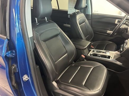 Used 2021 Ford Explorer XLT w/ Equipment Group 202A image 26