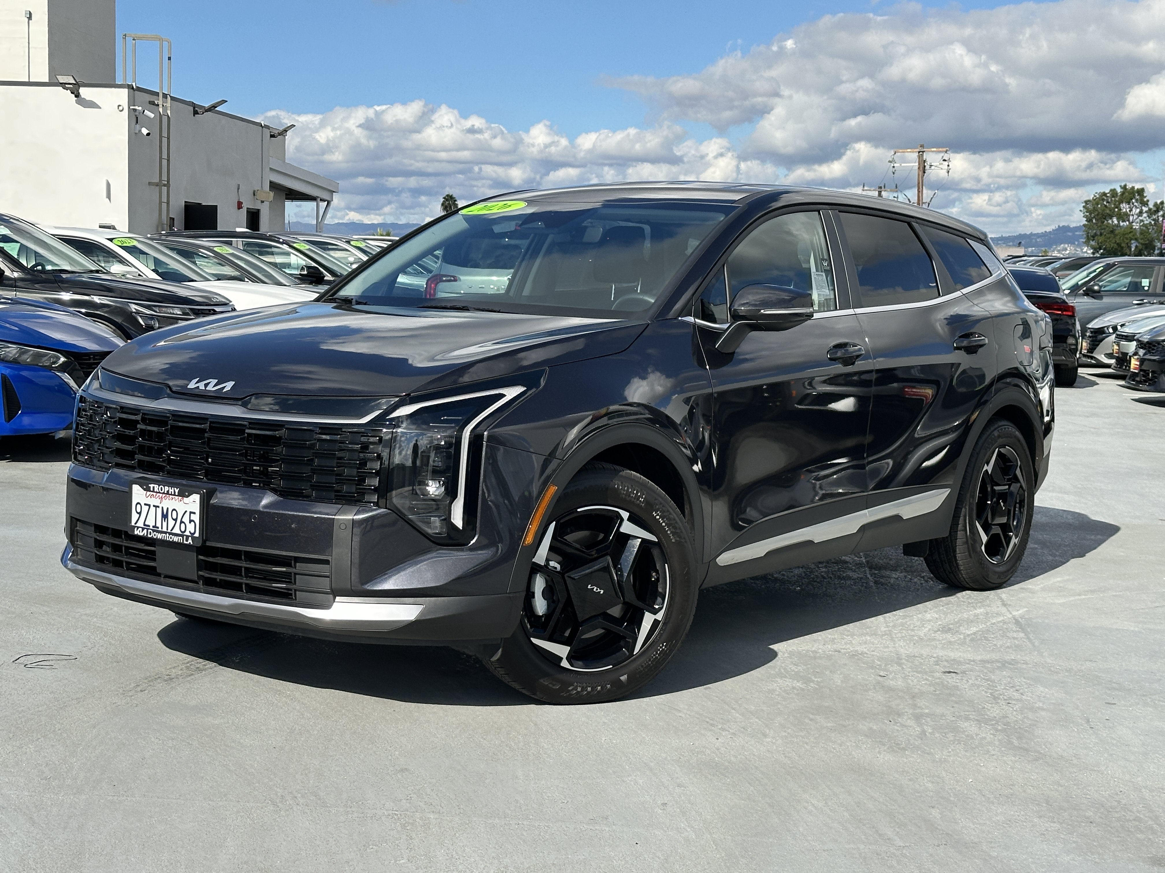 Certified 2026 Kia Sportage EX FWD image 2