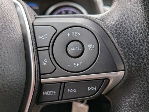 Used 2022 Toyota Camry LE w/ Carpet Mat Package (TMS) image 15