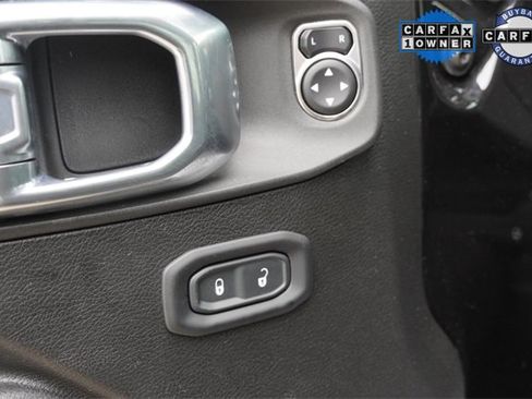 Used 2023 Jeep Gladiator Mojave w/ Trailer Tow Package image 18