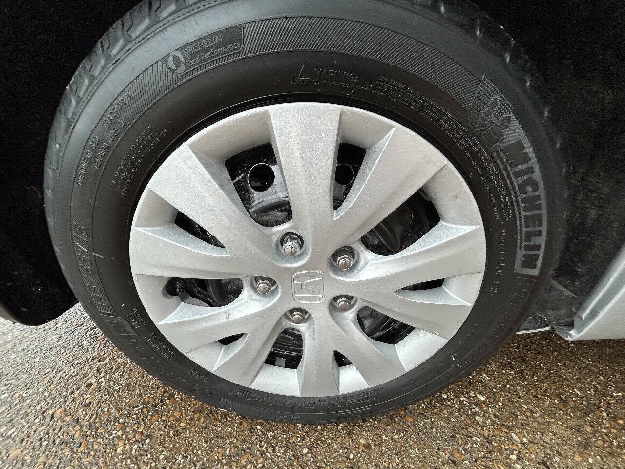 Used 2012 Honda Civic LX image 34