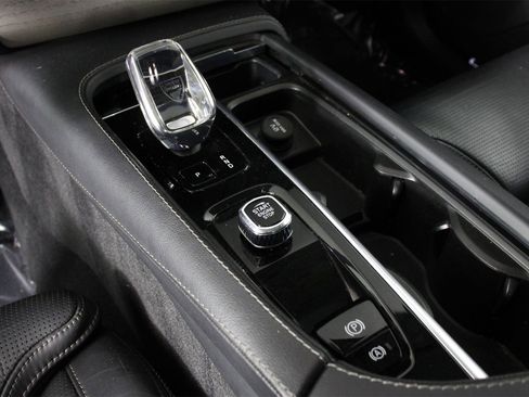 Certified 2023 Volvo XC90 T8 Ultimate image 15