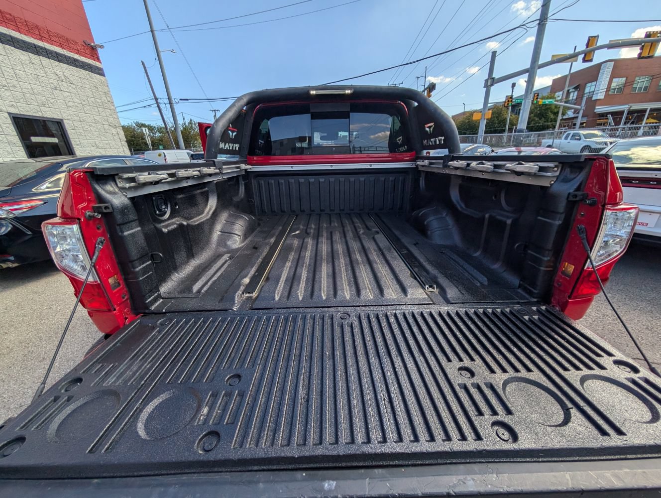 Used 2020 Nissan Titan 2WD Crew Cab image 18