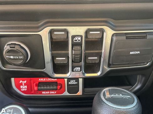 Used 2021 Jeep Gladiator Mojave w/ Trailer Tow Package AWD/4WD image 26