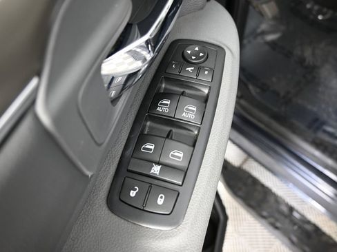 Used 2017 RAM 1500 Big Horn AWD/4WD image 18