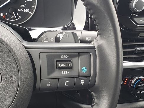 Certified 2025 Nissan Pathfinder SV image 36