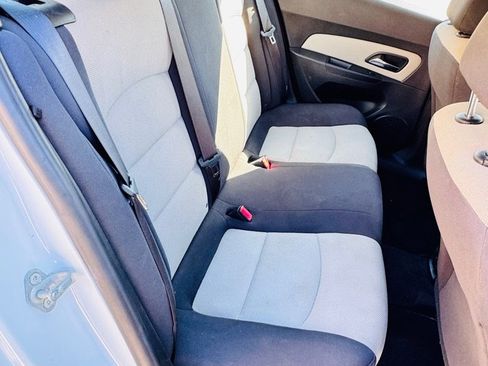 Used 2016 Chevrolet Cruze LS image 11