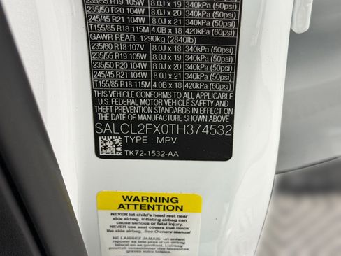 Used 2026 Land Rover Discovery Sport Landmark image 21