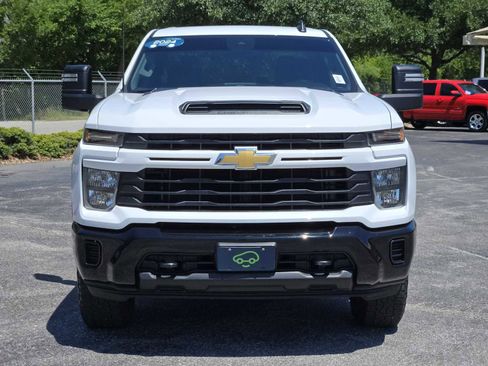 Certified 2024 Chevrolet Silverado 2500 Custom w/ Custom Convenience Package AWD/4WD image 2