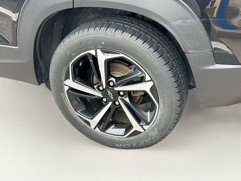 Used 2021 Chevrolet TrailBlazer RS w/ Sun and Liftgate Package AWD/4WD image 32