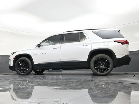 Used 2022 Chevrolet Traverse LT FWD image 21