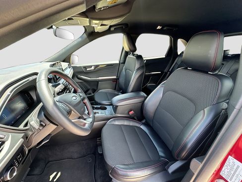 Certified 2025 Ford Escape ST-Line FWD image 19