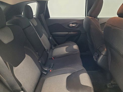 Used 2014 Jeep Cherokee Sport AWD/4WD image 19
