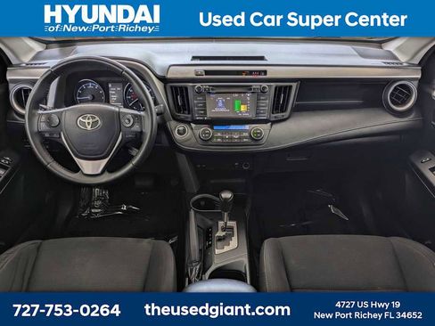 Used 2017 Toyota RAV4 XLE FWD image 17