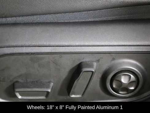 Used 2023 Jeep Grand Cherokee Altitude RWD image 22