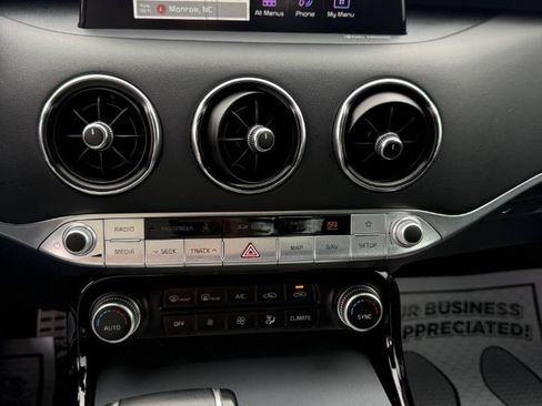 Used 2019 Kia Stinger GT1 RWD image 18