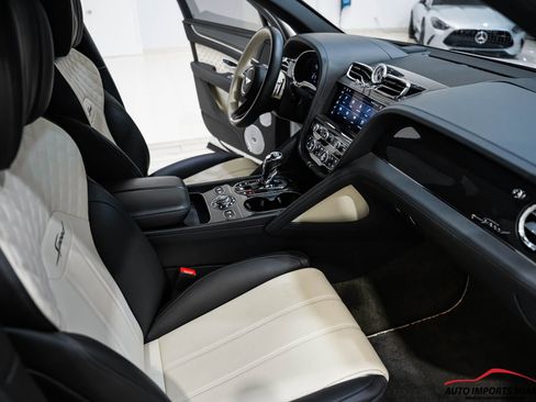 Used 2022 Bentley Bentayga Speed image 12