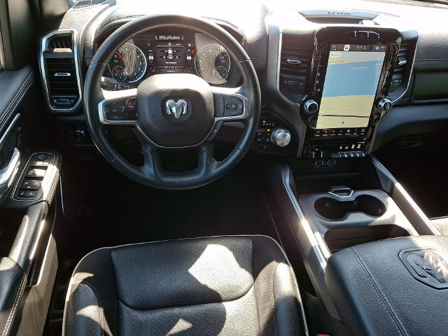 Used 2023 RAM 1500 Laramie AWD/4WD image 2