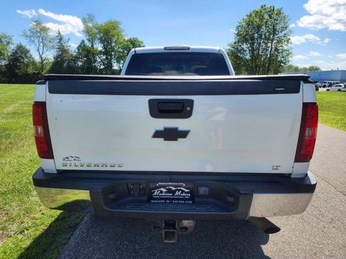 Used 2011 Chevrolet Silverado 2500 LT w/ Interior Plus Package AWD/4WD image 7