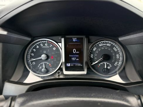 Used 2020 Toyota Tacoma TRD Off-Road w/ TRD Premium Off Road Package image 34