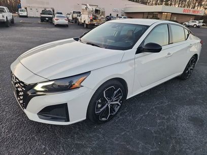 Used 2024 Nissan Altima 2.5 SR