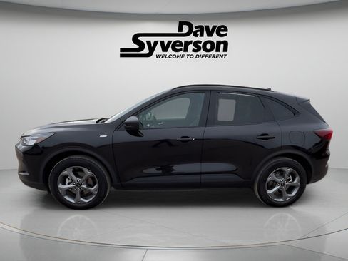 Used 2026 Ford Escape ST-Line w/ Tech Pack #1 AWD/4WD image 2